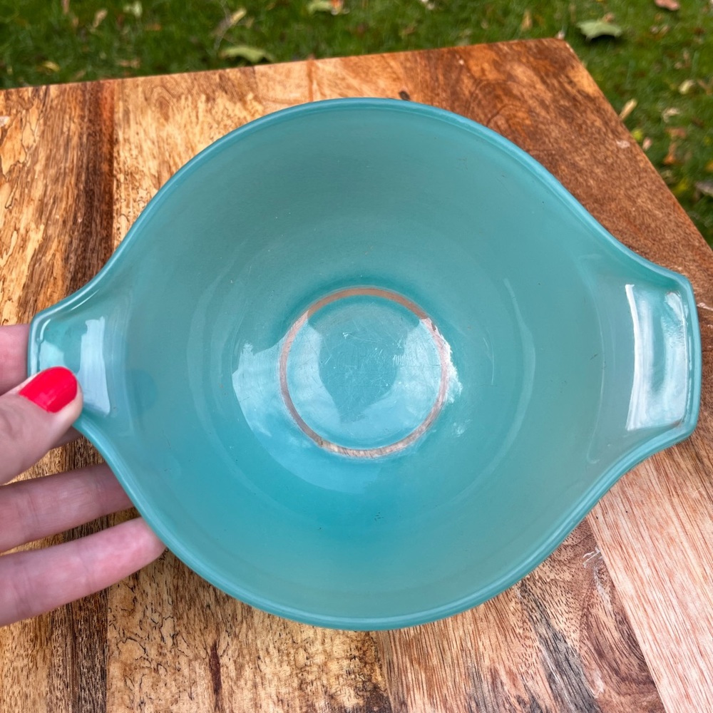 Rare French Vintage Pyrex Bowl in Teal